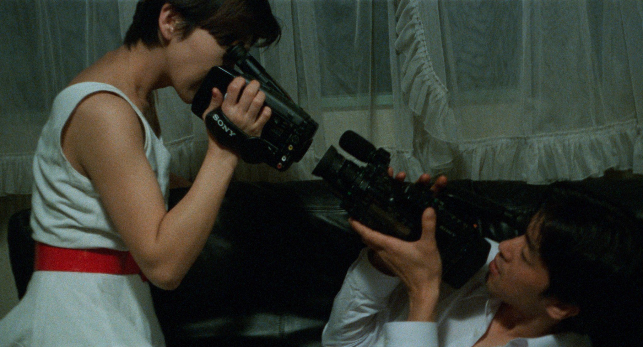 An Aria on Gazes still 3