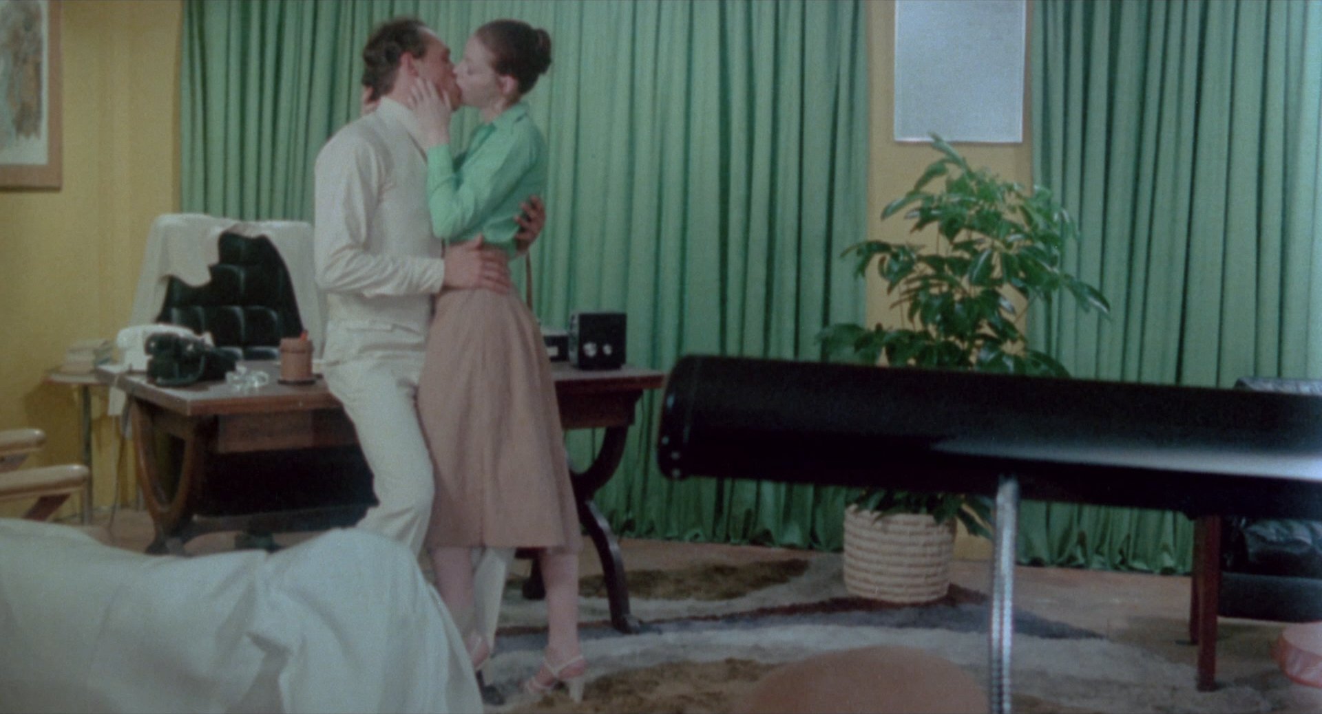 Barbara Broadcast still 3