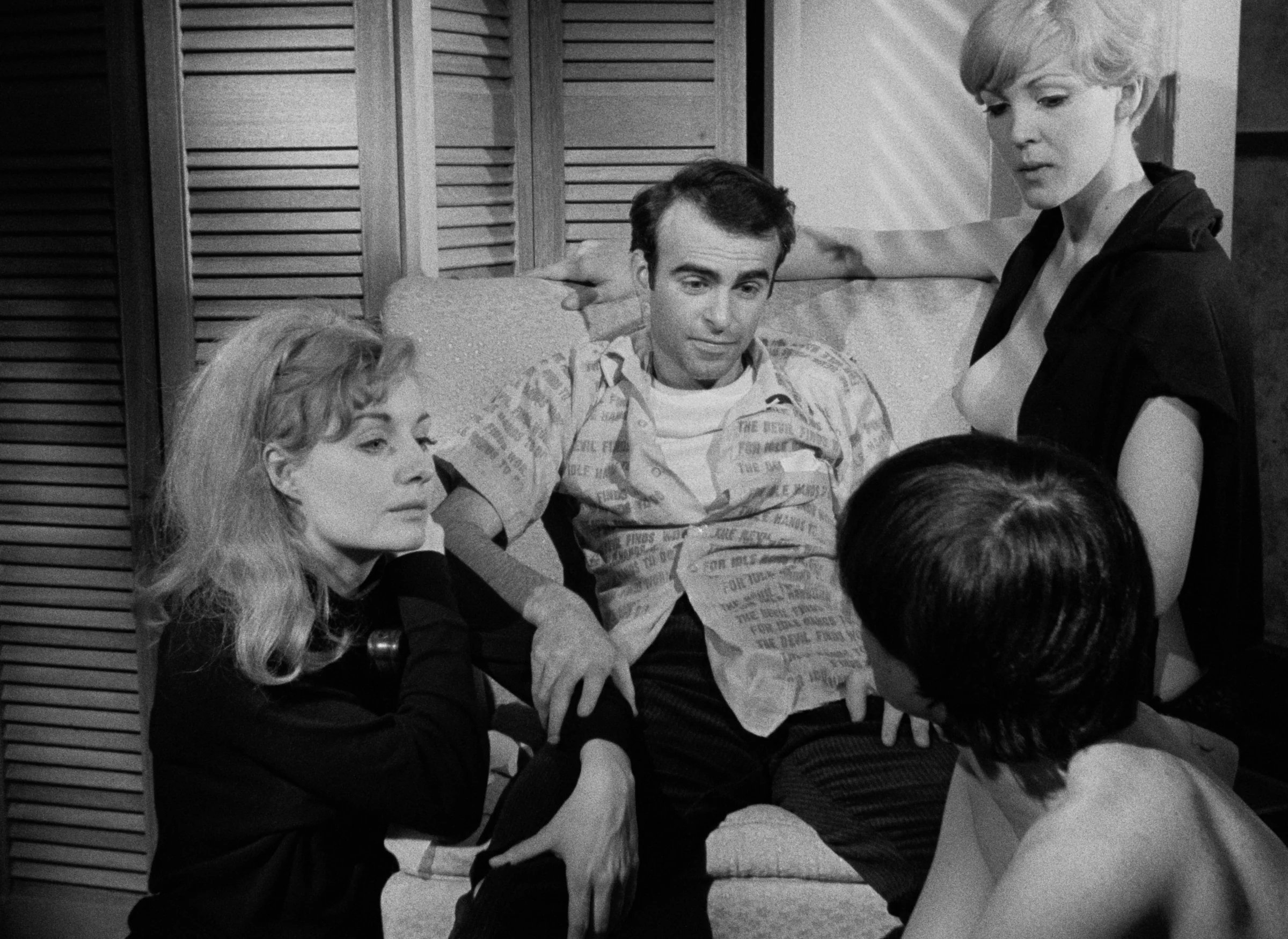 Confessions of a Psycho Cat still 3