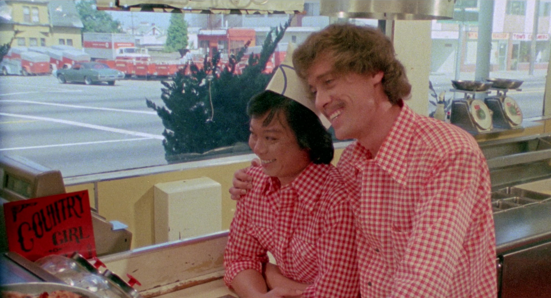 Hot & Saucy Pizza Girls still 5