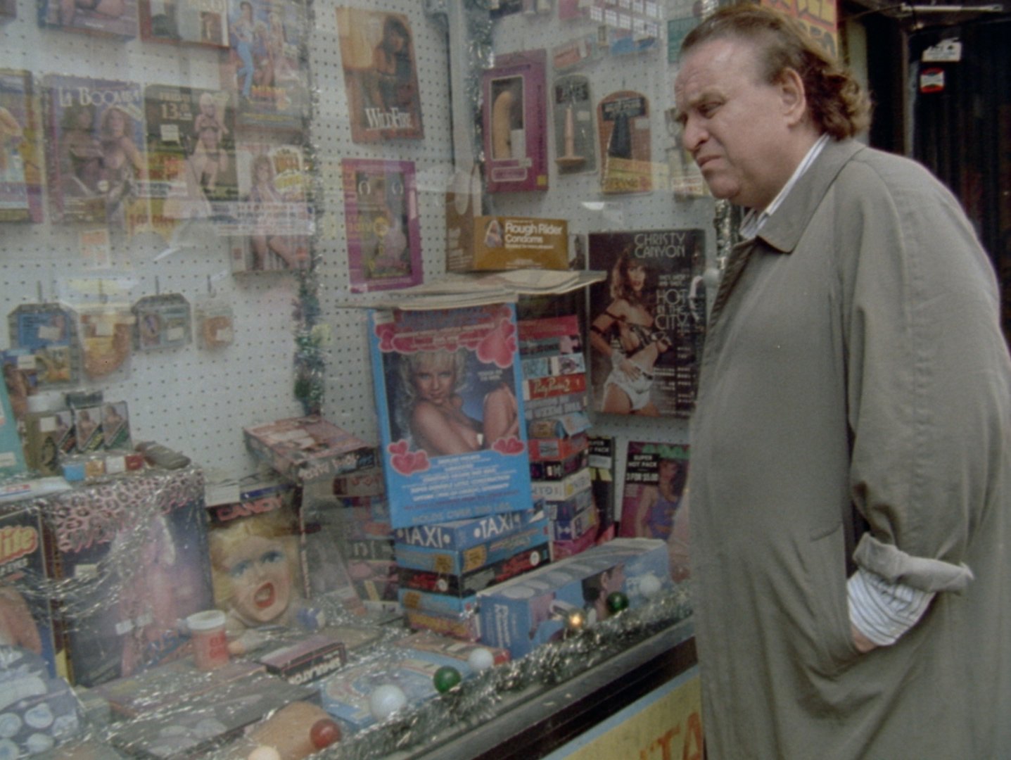 My Father is Coming still 5